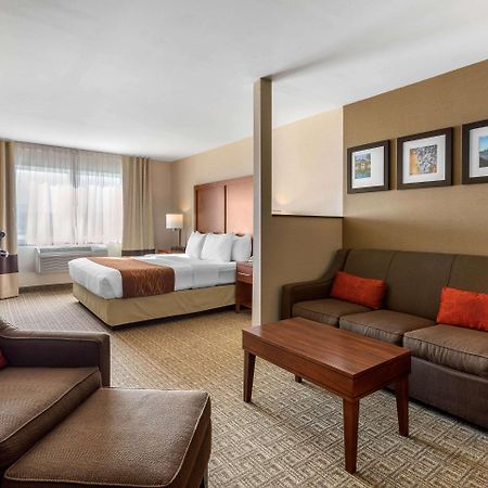 Comfort Inn & Suites Murrieta Temecula Wine Country Exterior photo