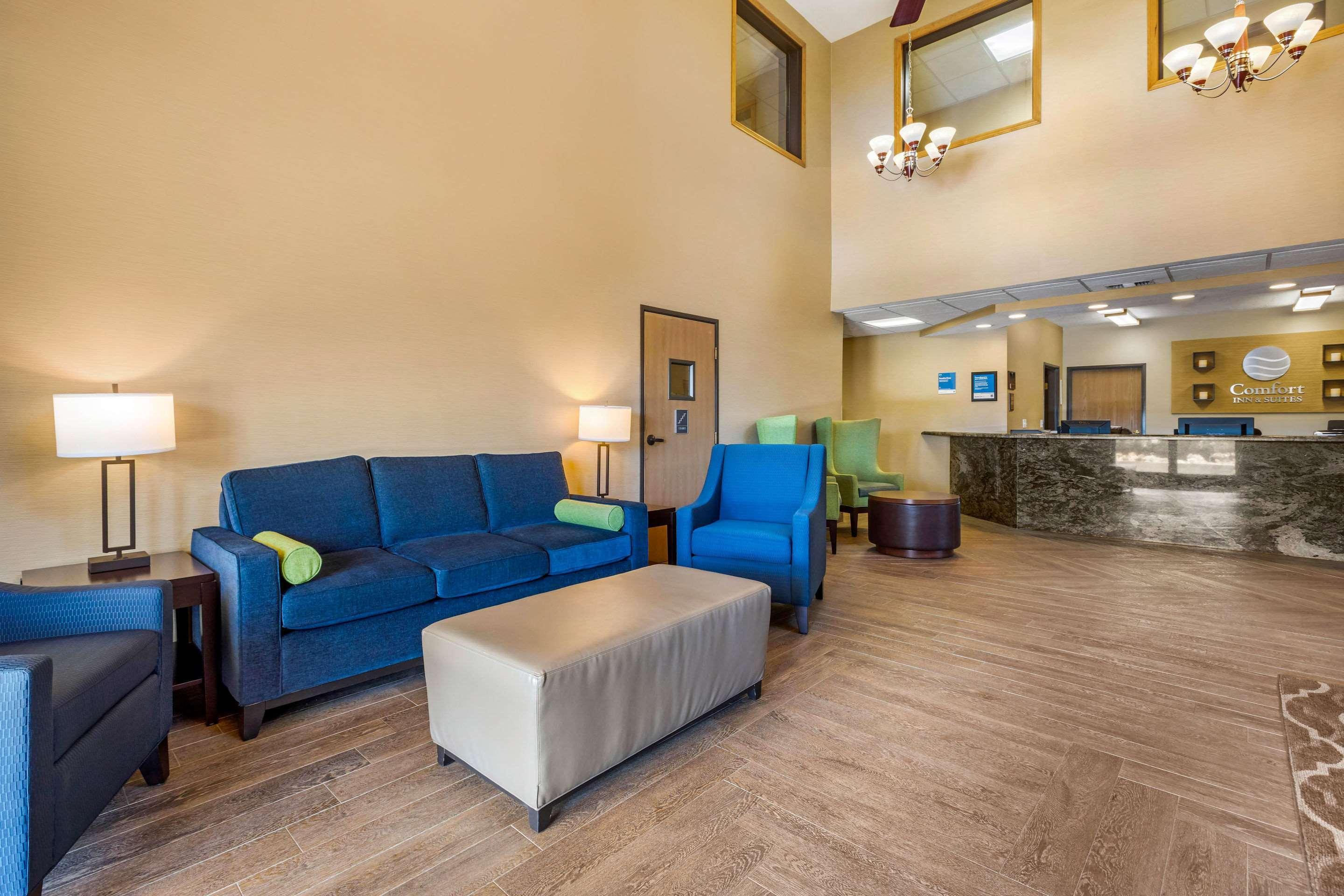 Comfort Inn & Suites Murrieta Temecula Wine Country Exterior photo