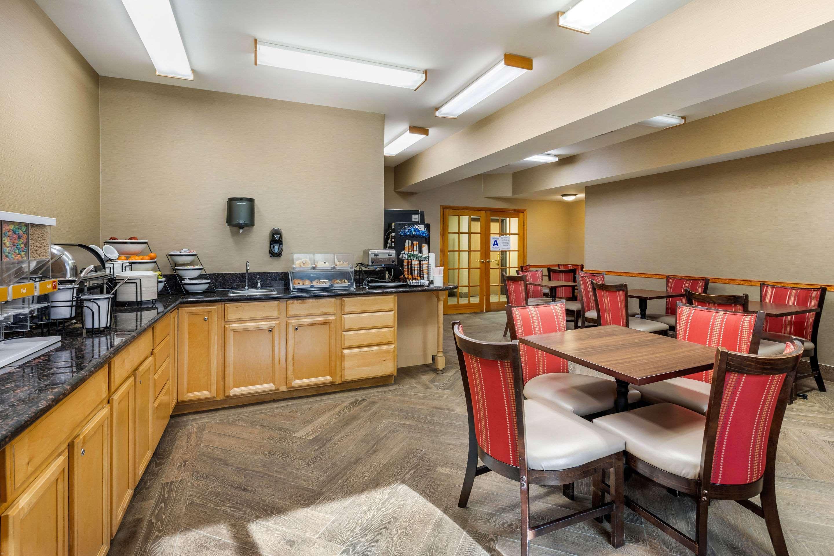 Comfort Inn & Suites Murrieta Temecula Wine Country Exterior photo