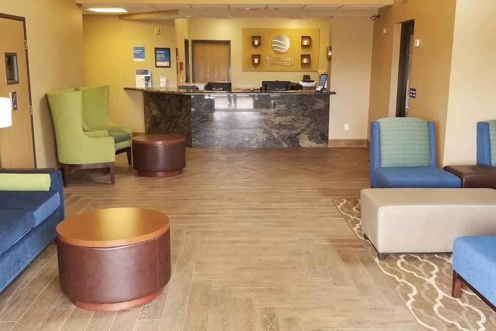 Comfort Inn & Suites Murrieta Temecula Wine Country Exterior photo