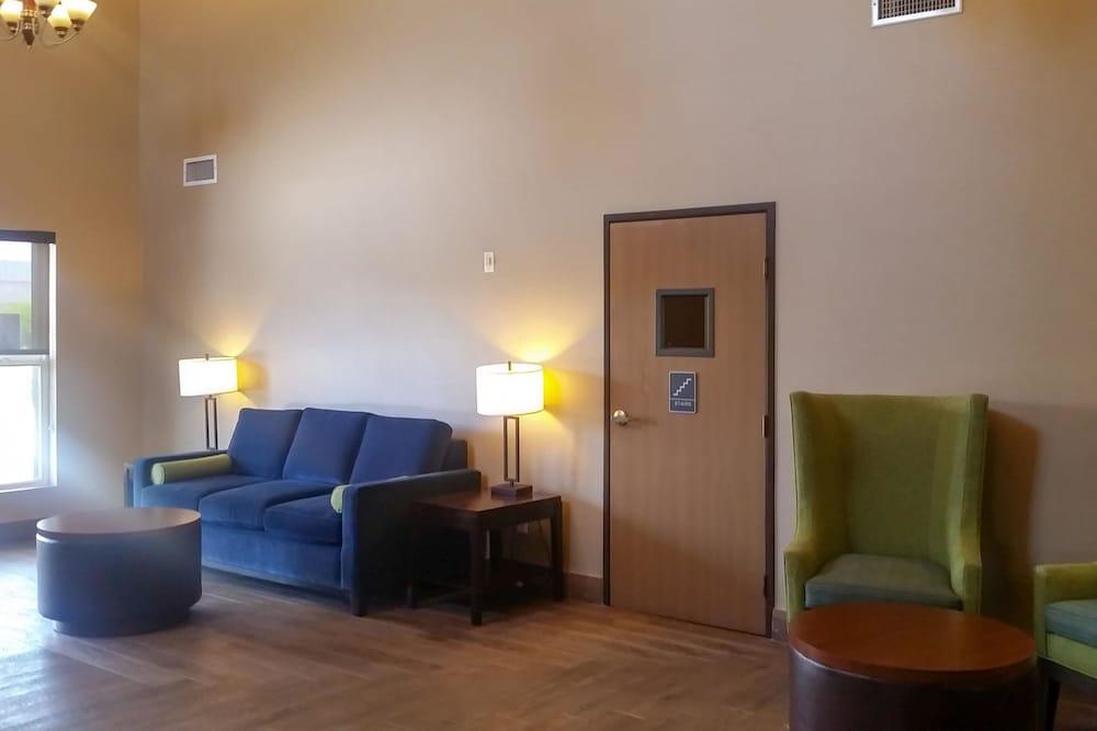 Comfort Inn & Suites Murrieta Temecula Wine Country Exterior photo